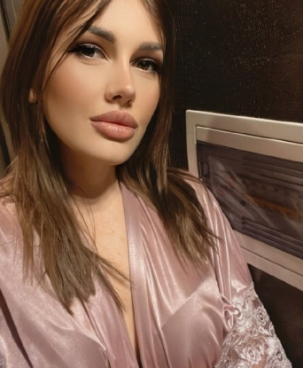 Эвилин, 27 лет, 2 размер груди